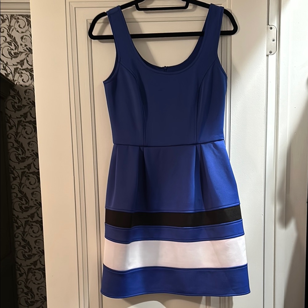 Elegant Blue Sleeveless Dress